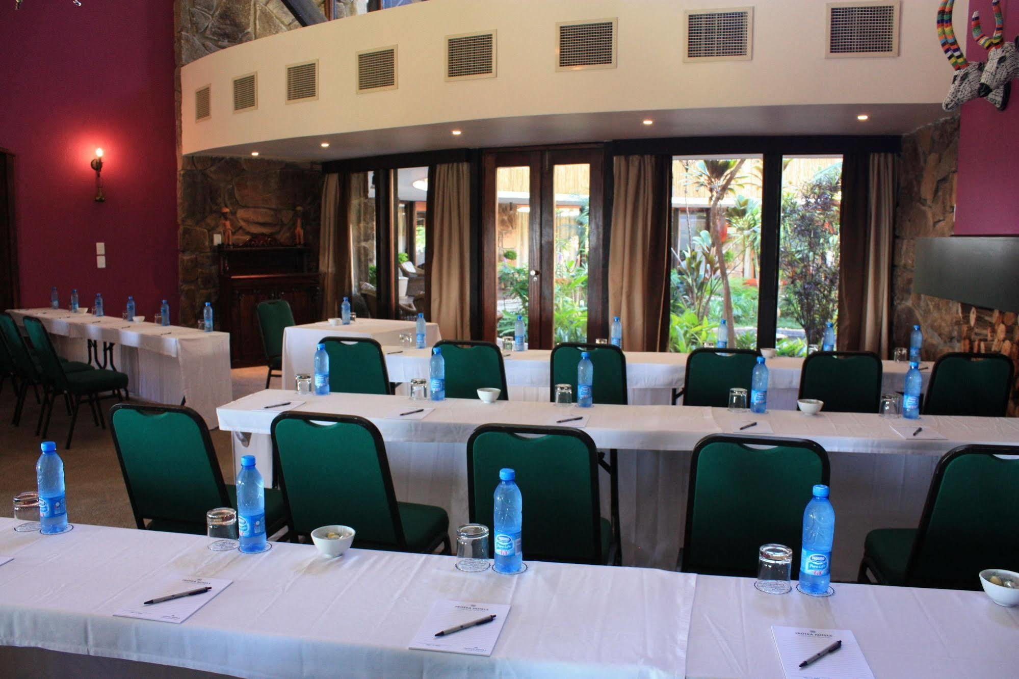 Protea Hotel Winkler White River Exterior foto