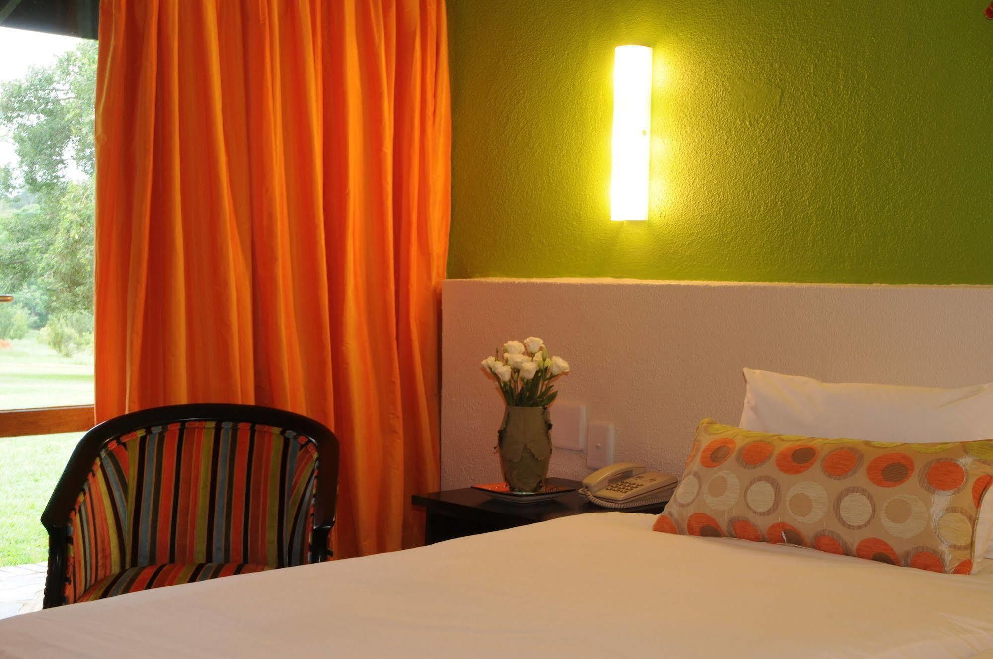 Protea Hotel Winkler White River Exterior foto